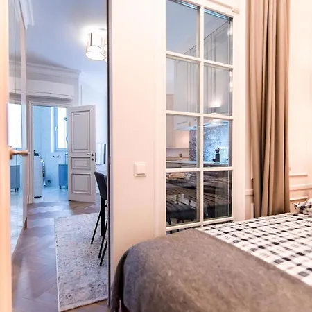 Top Floor Negresco Apartment