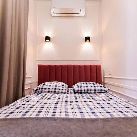 Top Floor Negresco Apartment *